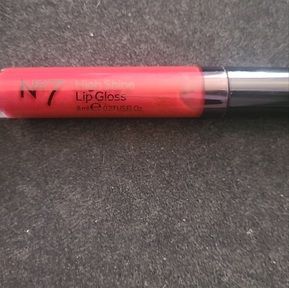 HP🔥🔥NO7 RED LIP GLOSS NEW
